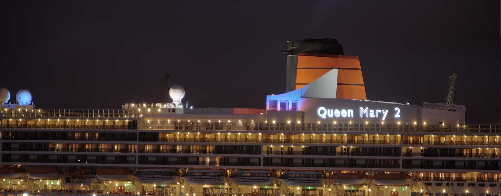 fibre optic lighting on the rms queen mary 2